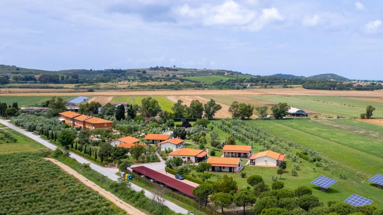 Glamping Gli Etruschi Hotel Piombino Bagian luar foto