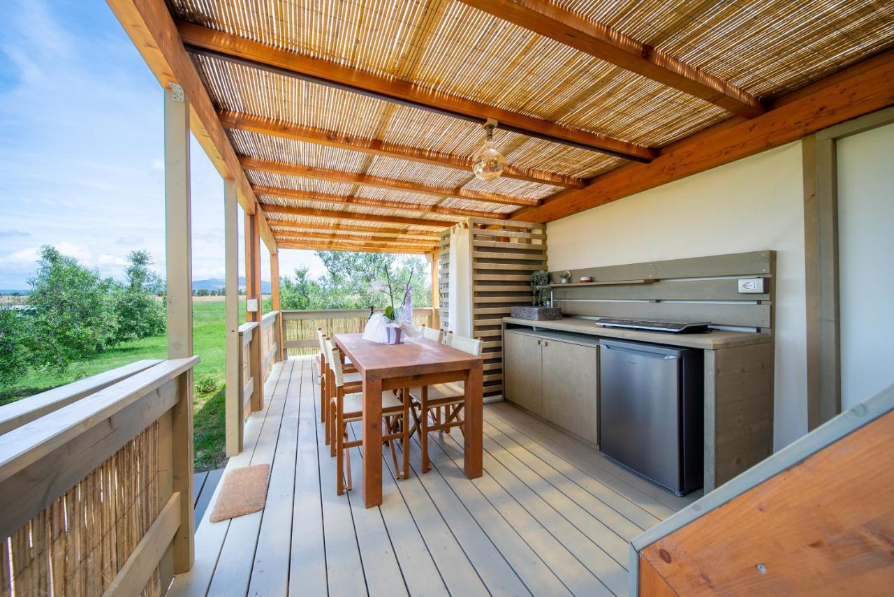 Glamping Gli Etruschi Hotel Piombino Bagian luar foto