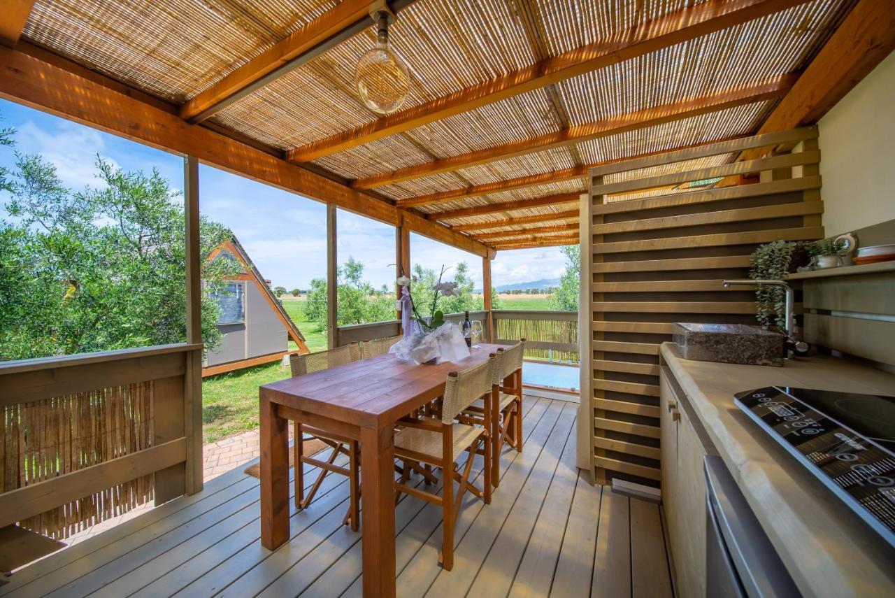 Glamping Gli Etruschi Hotel Piombino Bagian luar foto