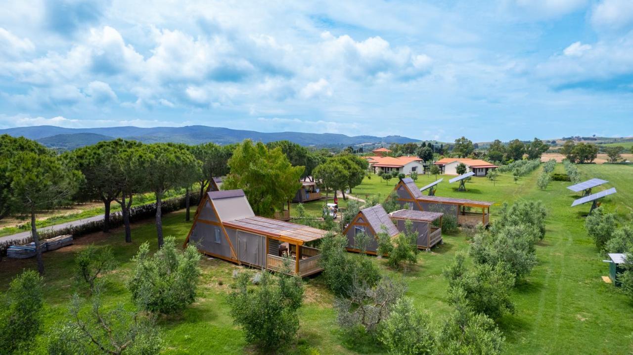 Glamping Gli Etruschi Hotel Piombino Bagian luar foto